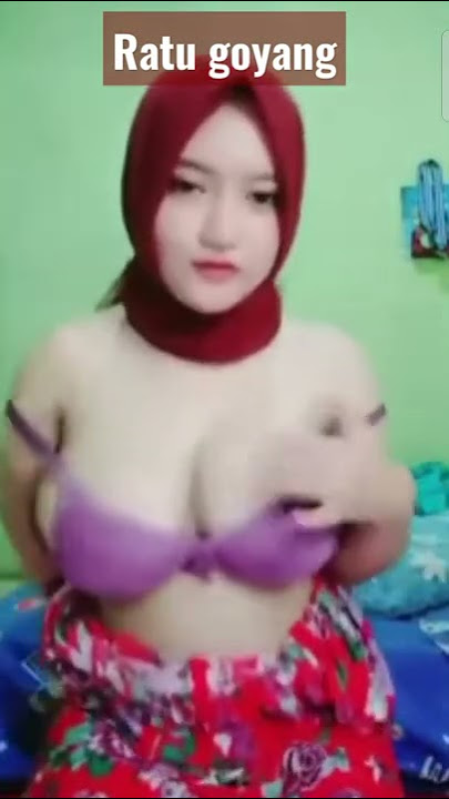Ratu goyang susu gedek