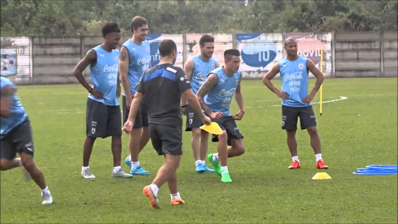 Último entrenamiento en Bolivia (7/10/15) fútbol de guatemala
