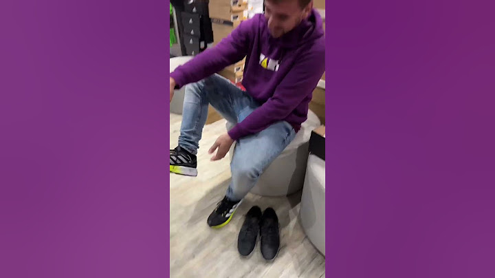 Potom prodavačka: Víte, že ty stojany na pípání stojí 160 000 Kč? 🙃😂