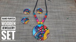 hand painted wooden jewellery set