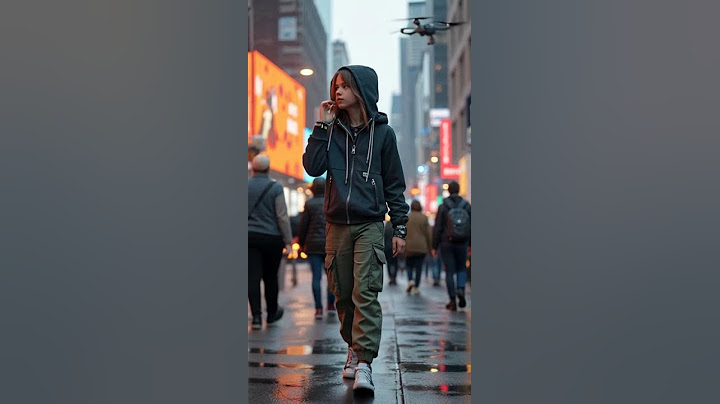 A Cyborg Teen Walks Through Tomorrow's NYC | The Rise of the Cyber Generation #shorts #shortvideo