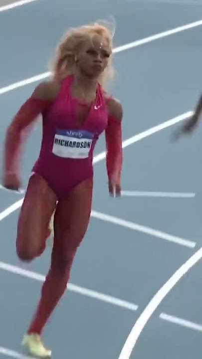 Sha'Carri making it look EASY 🏃‍♀️