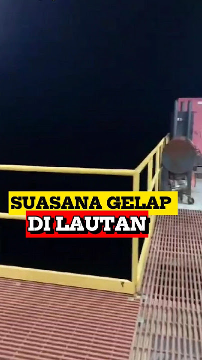 Ketika Seseorang Menunjukkan Suasana Malam di Tengah Laut‼️