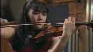 A.Suwanai plays Tchaikovsky Violin Concerto (3rd Mov)