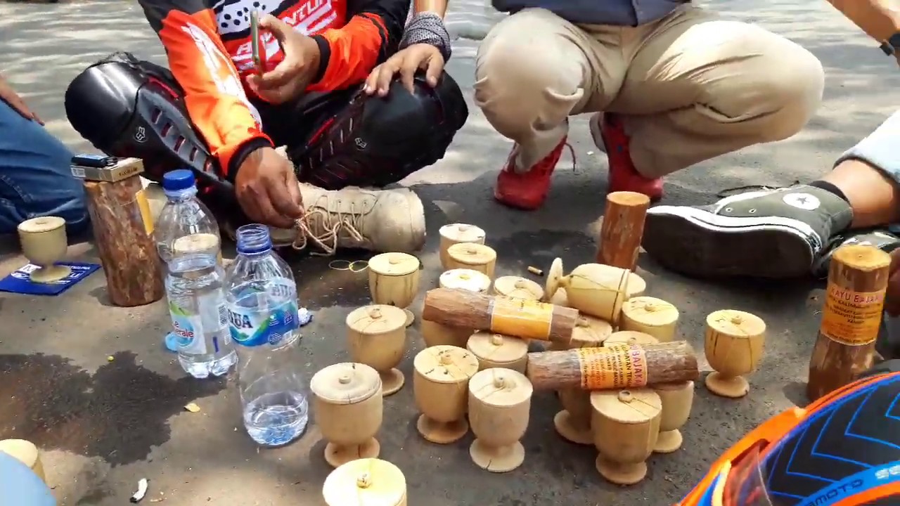 KHASIAT KAYU BAJAKAH DAN KAYU PASAK BUMI. 