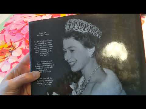 The Queen's Jewels, The Personal Collection of Queen Elizabeth II, by Leslie Field || Book Review The Queen's Jewels, The Personal Collection of Queen Elizabeth II, by Leslie Field || Book Review
