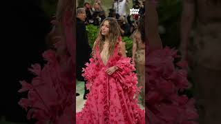 La bellezza cristallina di #JessicaBiel, senza #JustinTimberlake, ritorna al #MetGala 2024