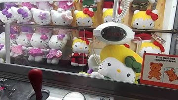 Round 1 UFO Catcher - Street Fighter Hello Kitty
