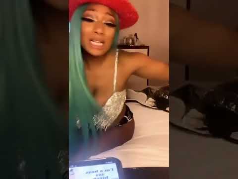 Download Megan Thee Stallion Twerking and Getting Nasty on IG Live.