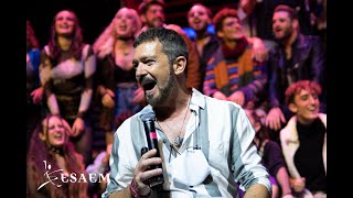 Antonio Banderas canta en ESAEM en el estreno de RENT