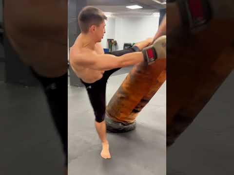 MAKHACHEV HIGH KICK
