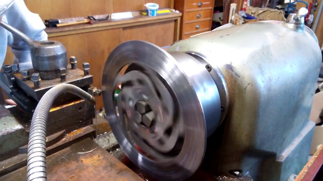 rectification disque - YouTube