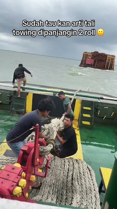PENUH RESIKO!PROSES LEPAS TALI KAPAL TONGKANG #pelaut #kapal #kapallaut #pelayaran #pelautindonesia