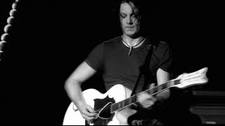 Watch White Stripes 300 MPH Torrential Outpour Blues video