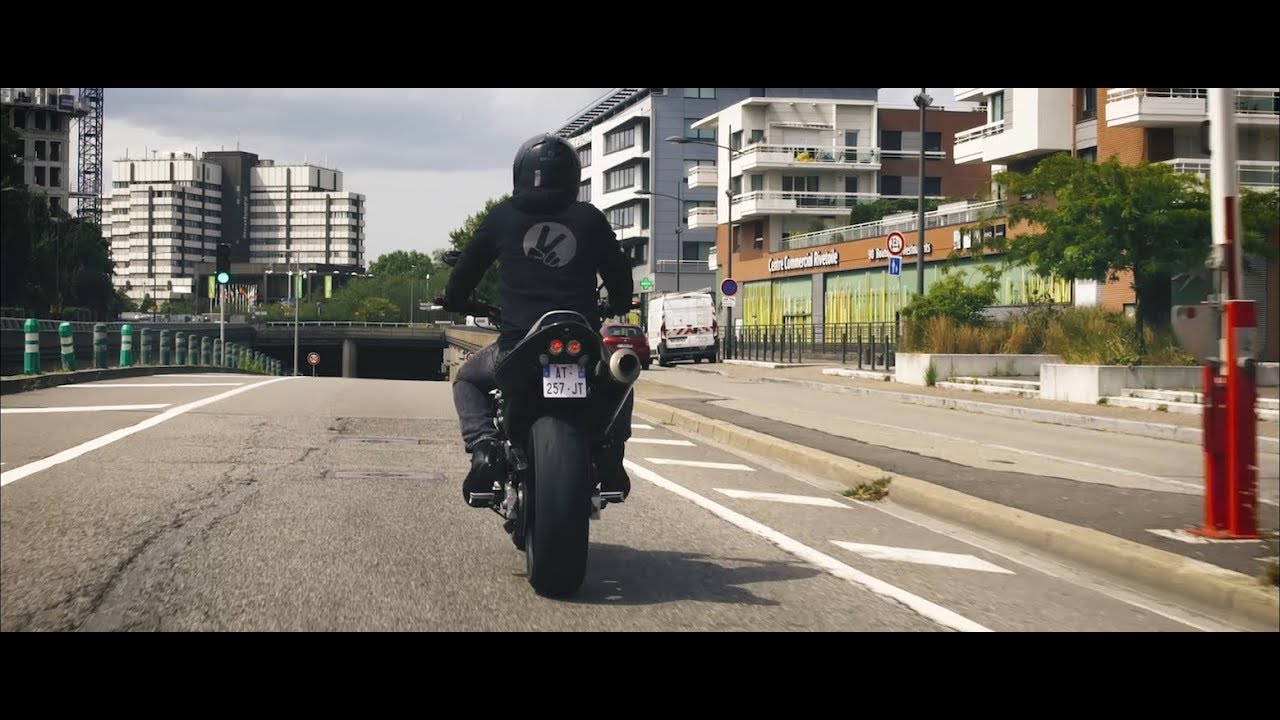 VFLUO - Veste Moto Homme/Femme 100% Kevlar, Protections Homologuées,  Réfléchissants 3M™ - Agréable & Léger - Haute Visibilité 360° - Coques  SAS-TEC™, Ultra Souple & Anti Chocs - Noir - Motif SKULL : : Auto  et Moto