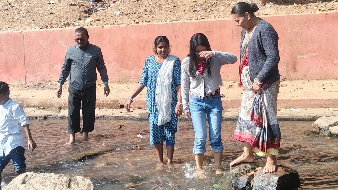 সবাই মিলে অনেকদিন পর ঘুরতে বেরোলাম 😍