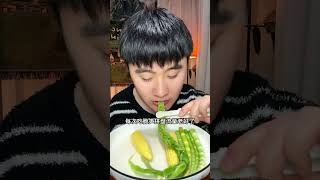 The second day of the challenge to do food vlogs with my wife at the same time I m hav