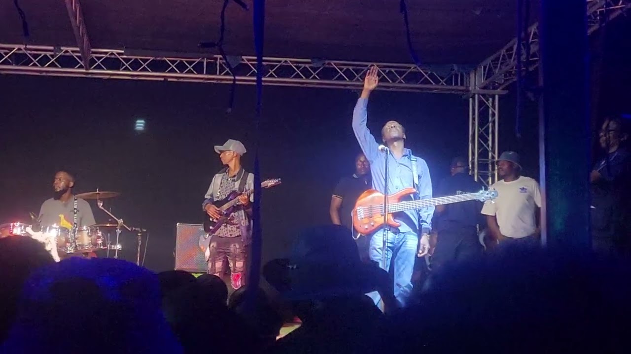 Alick Macheso akapa Tedious Matsito jnr Mari pastage arova Gitare musi wa 1 January 2024 🔥🔥🔥