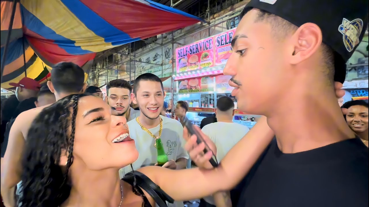 MOSKITÃO BEIJOU ELA E O CORNO FICOU OLHANDO ! ZARALHANDO GERAL NO ROLE NO RIO DE JANEIRO