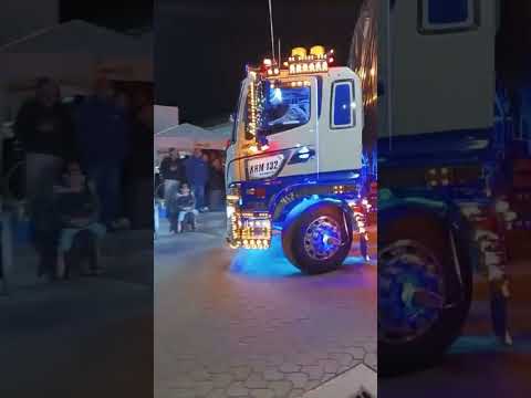 Camiones y luces