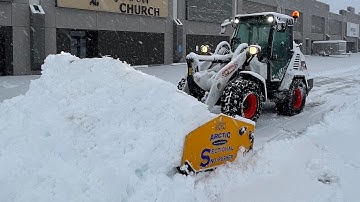 BOBCAT L85 PLOWING SNOW WITH 13’ ARCTIC SECTIONAL PLOW!