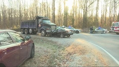 1 killed in crash involving dump truck in Rowan County