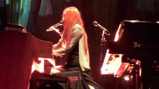 Tori Amos-Police Me Live in Milwaukee at The Riverside 8.4.09