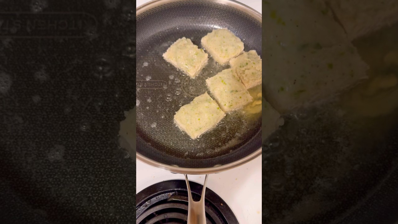 Scallops recipe with bread and seaweed