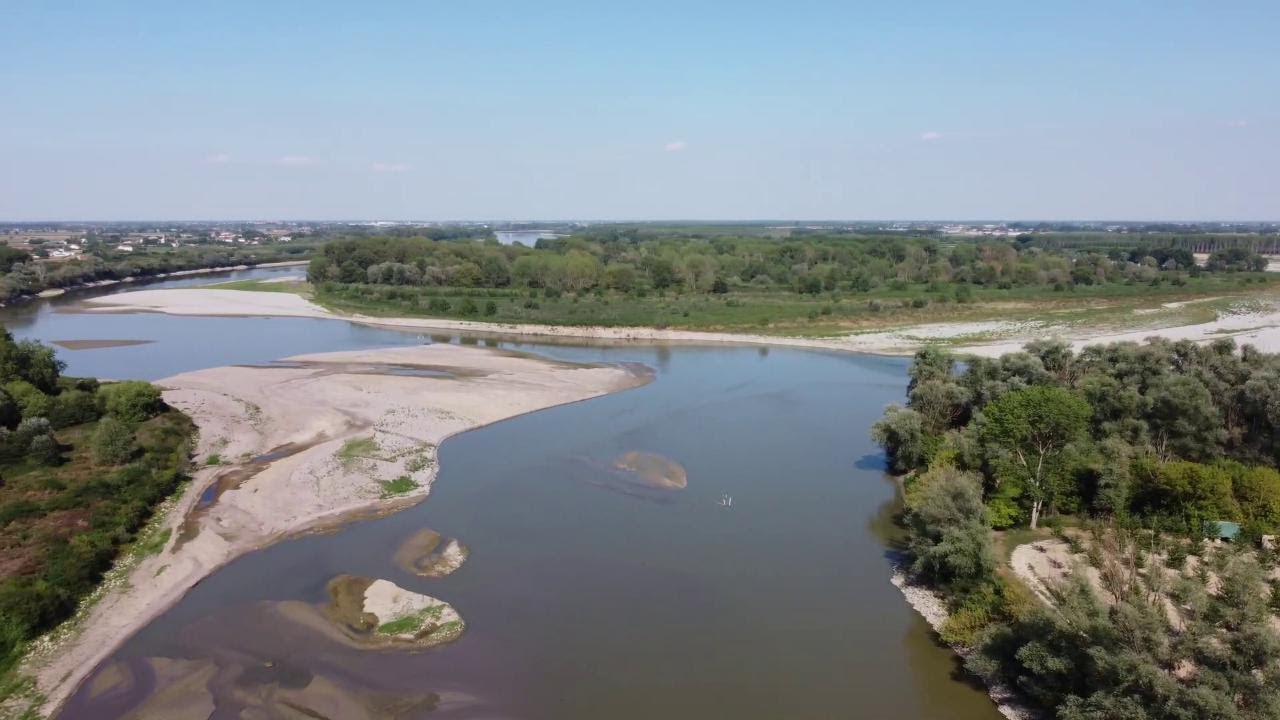 Il Grande Fiume Ha Sete Le Impressionanti Immagini Dal Drone Del Po In il-grande-fiume-ha-sete-le-impressionanti-immagini-dal-drone-del-po-in