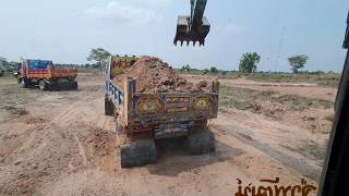 ถ่ายคลิปอยู่ดีๆคนขับรถแบคโฮบอกมาขับให้หน่อย Dump truck Excavator