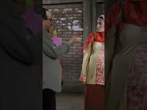 ده أنا جايبك من القسم يا يسرية