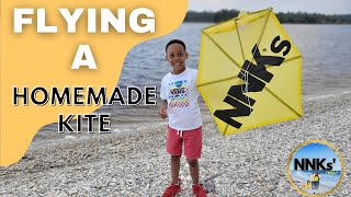 FLYING A HOMEMADE KITE | HOW TO FLY A KITE | JAMAICAN STYLE KITE
