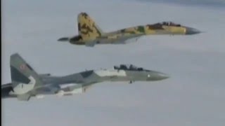 Самолет Су-34 и Су-30