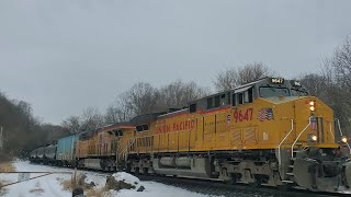 Ethanol train with Union Pacific & BNSF tackling Pars Ridge on the B&O old mainline 1/18/25