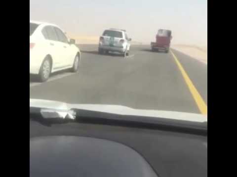 مطاردة شاحنه من قبل أمن الطرق تنتهي بطريقه بشعة ١٨ 