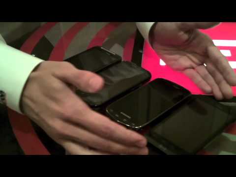 Video: Razlika Između Android 4G Telefona Motorola Droid Bionic I HTC Thunderbolt