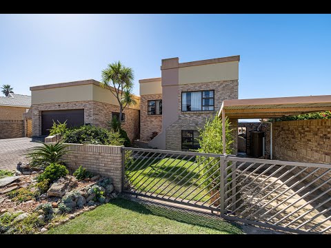 40 Dr Mike Heroldt St. Jeffreys Bay Video tour by Zani Visuals