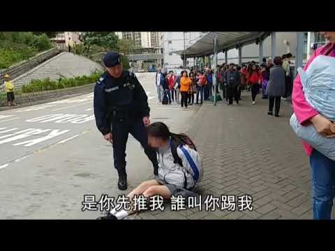 大雨之下，坑渠蓋變成噴泉（Drainage top turns into fountain during heavy rain）