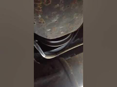 Jeep 4.0 rattle - YouTube