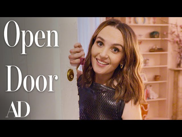 Inside SNL Star Chloe Fineman’s Paris-Inspired New York Home | Open Door | Architectural Digest class=