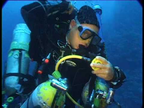 A technical dive at the Blue Hole Dahab - long version.wmv