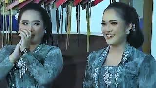 Download Lagu Elisha OA danTatin dalang ki jangkung MP3 Download Lagu Elisha OA danTatin dalang ki jangkung MP3