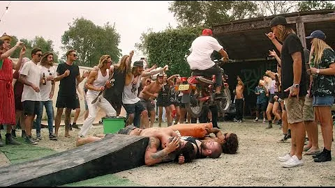 DUNE RATS - BULLSHIT (OFFICIAL MUSIC VIDEO)