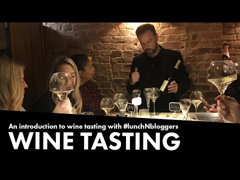 An introduction to wine tasting | #lunchNbloggers visits Must Wine in St Albans