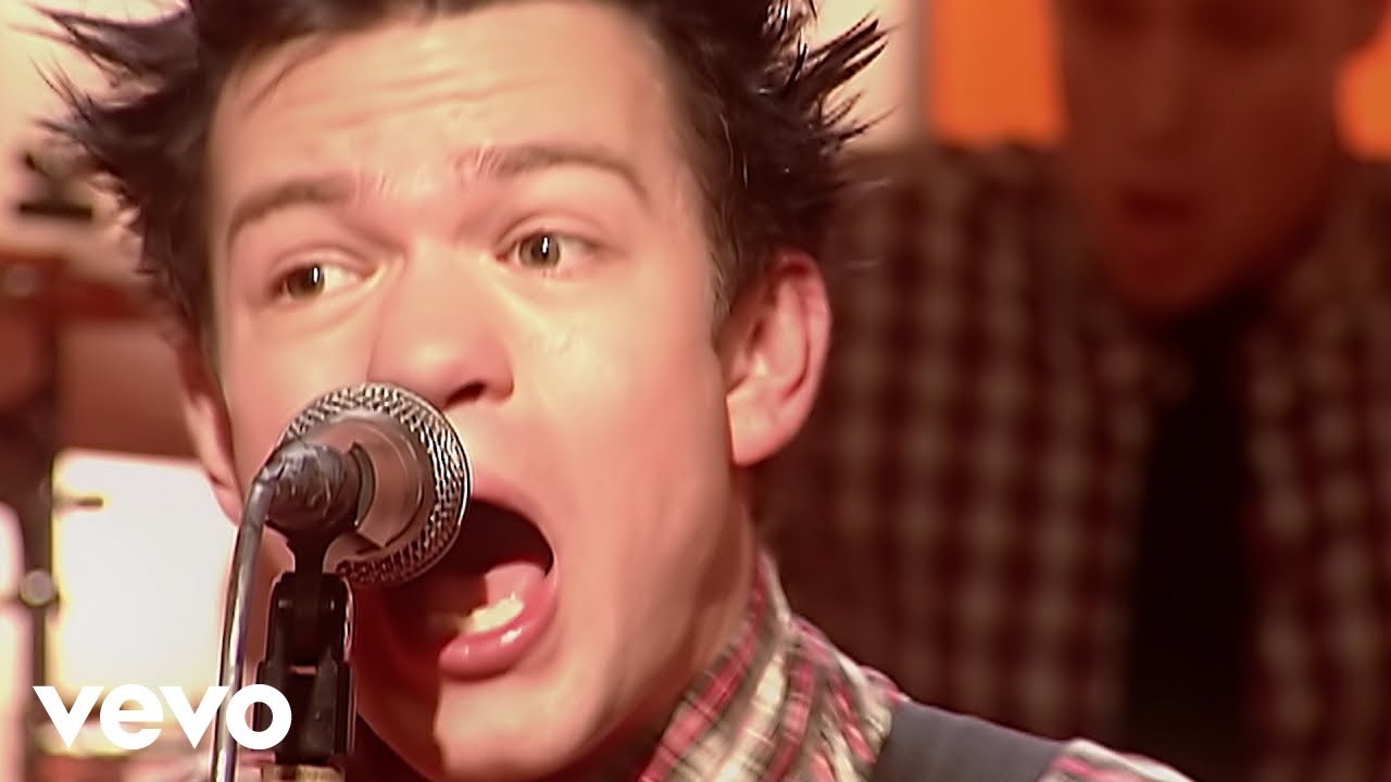 Sum 41 - Pieces (Official Music Video)