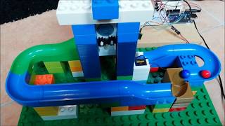Automatic LEGO DUPLO Marble Run Elevator