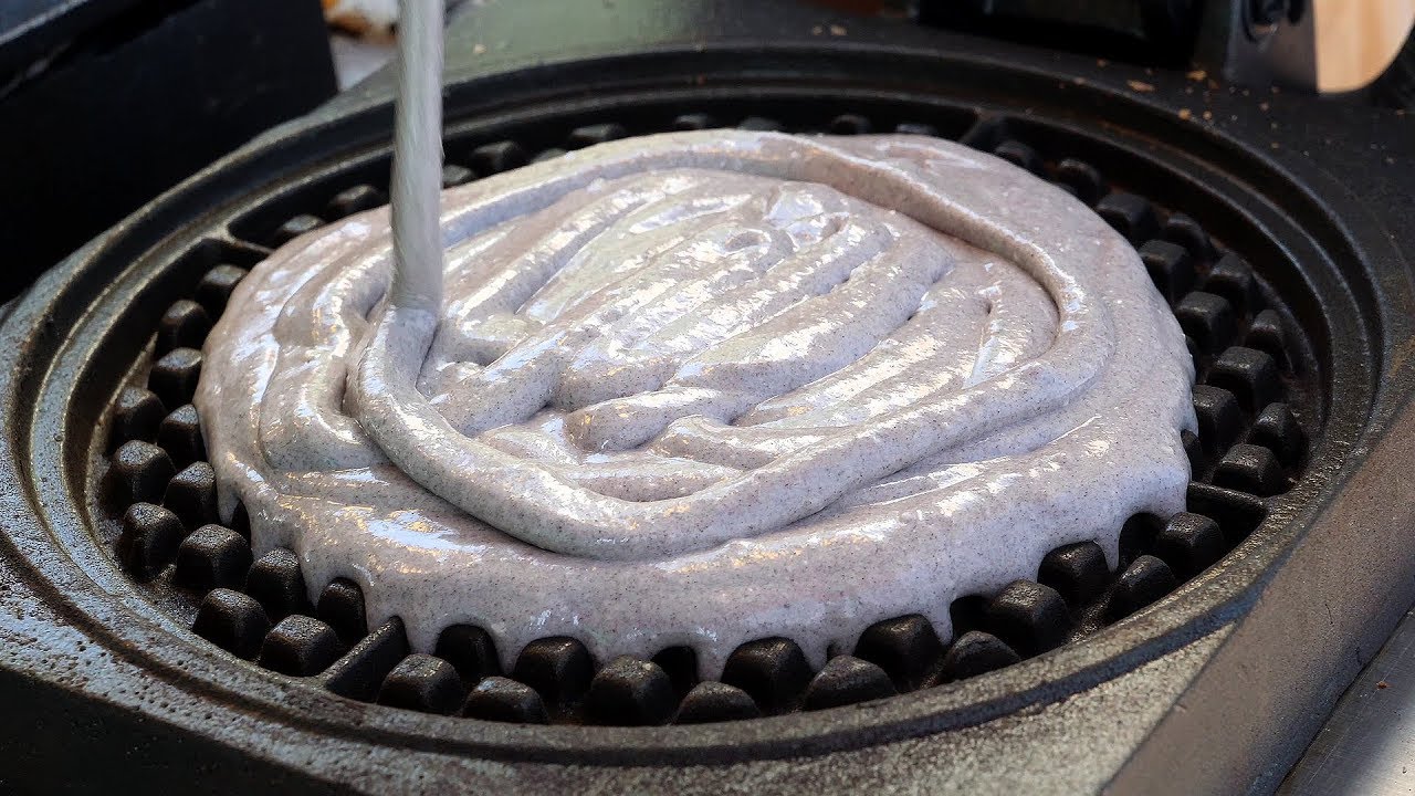 오레오 반죽으로 만든 생크림 오레오 와플 (whipping cream oreo o's waffle, ワッフル, 華夫餅) korean street food / 혜화역 2번출구