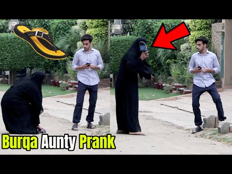 Burqa Aunty with Chapal Prank | LahoriFied