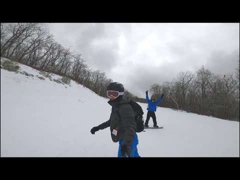 Snowboarding at Camelback Mountain Ski Resort 2021