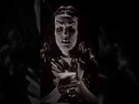 Who is Vampira?